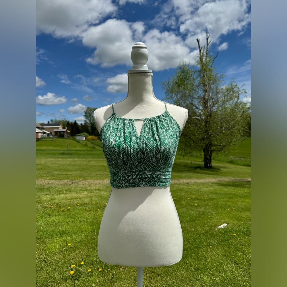 Halter crop top